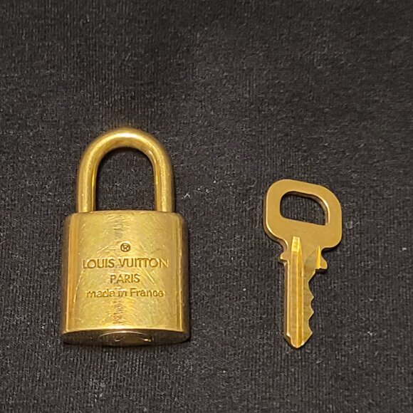 LV Lock & Key set #345 - Picture 6 of 8